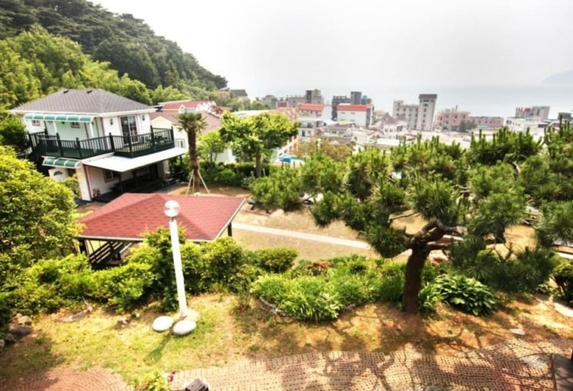 Geojedo Hakdong Mongdol Pension