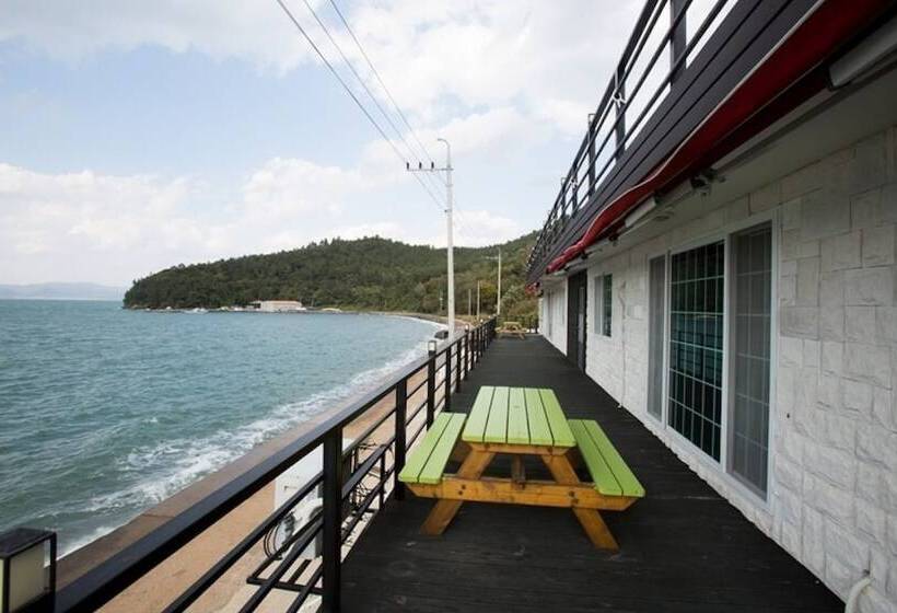 Goheung Sunset House Pension