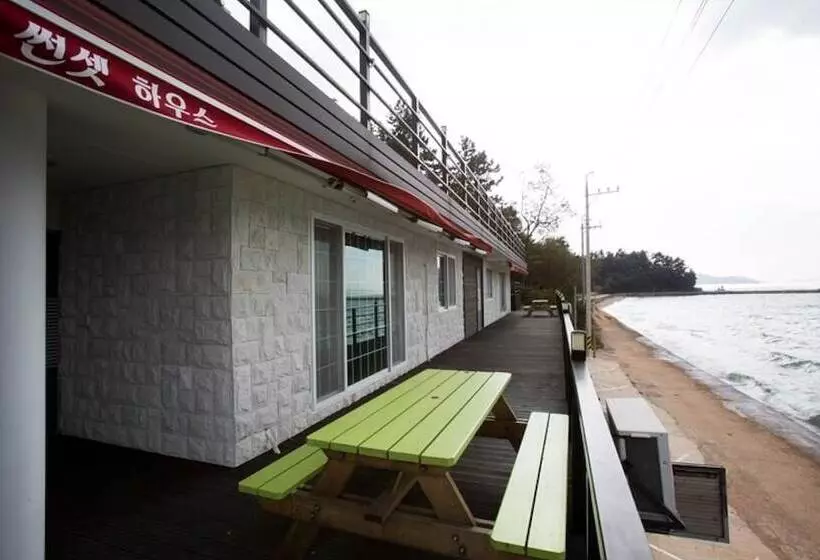 Goheung Sunset House Pension