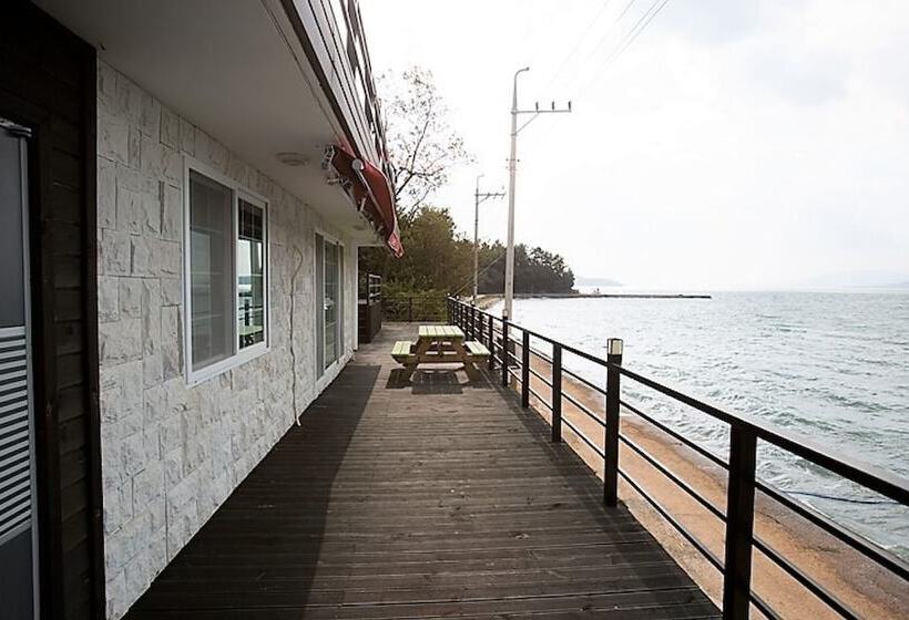Goheung Sunset House Pension