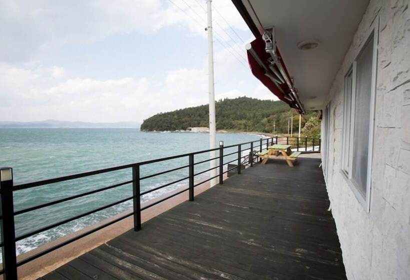 Goheung Sunset House Pension