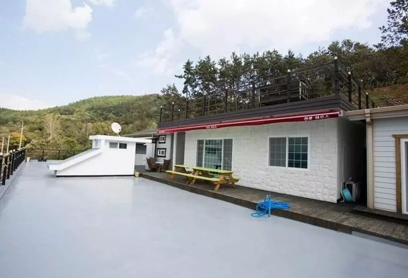 Goheung Sunset House Pension