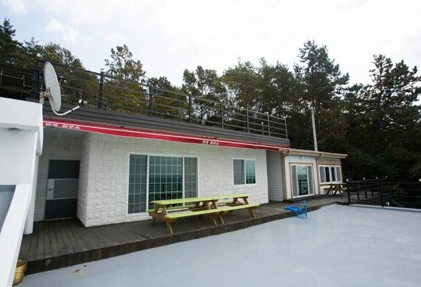 Goheung Sunset House Pension