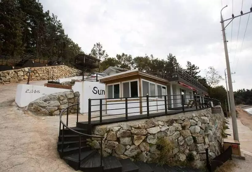 Goheung Sunset House Pension