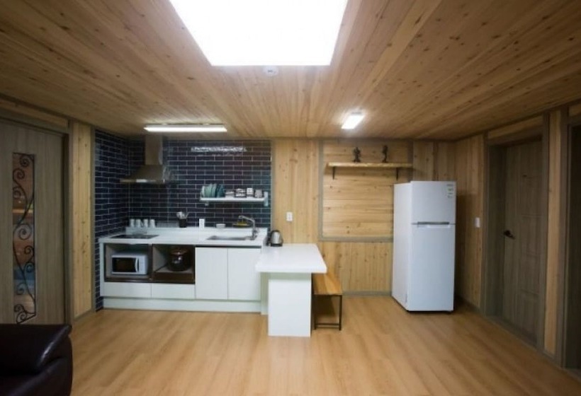 Goheung Sunset House Pension