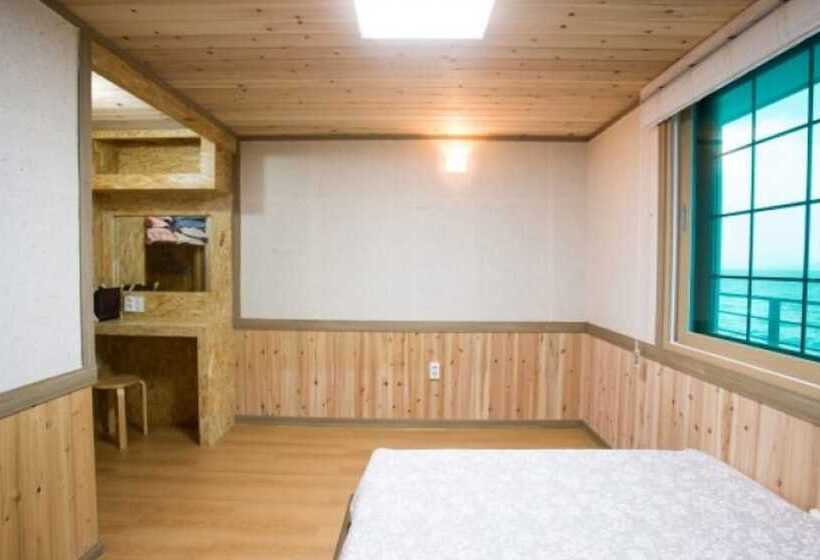 Goheung Sunset House Pension