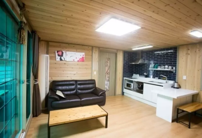 Goheung Sunset House Pension