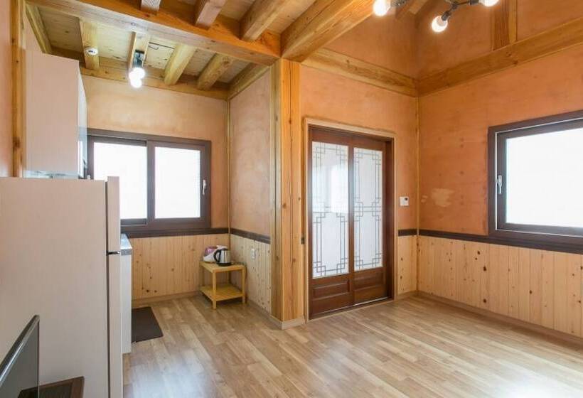Gyeongju Hanok Kkotjam Pension