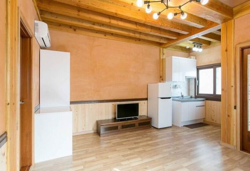 Gyeongju Hanok Kkotjam Pension