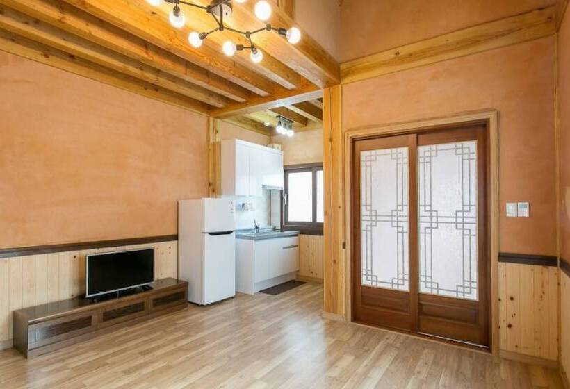Gyeongju Hanok Kkotjam Pension
