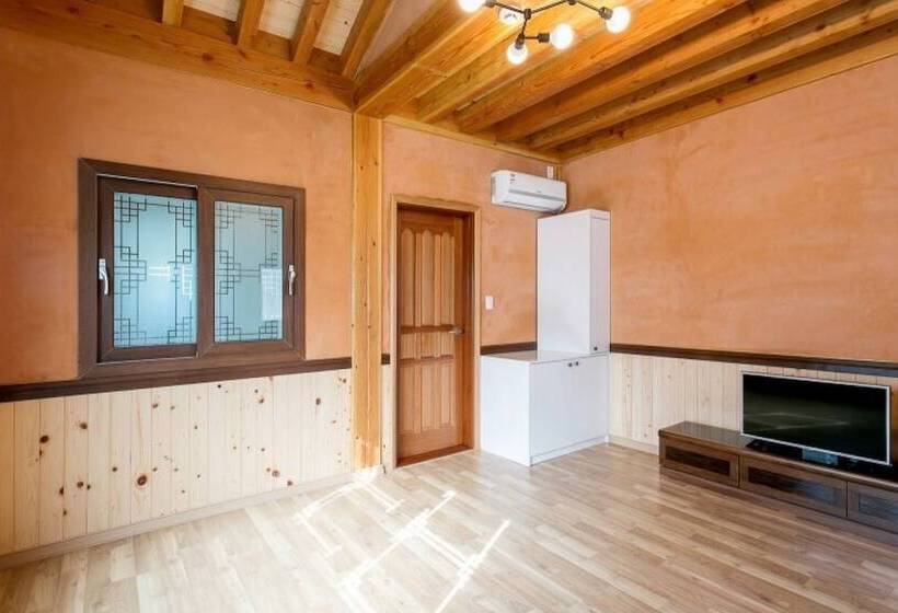 Gyeongju Hanok Kkotjam Pension