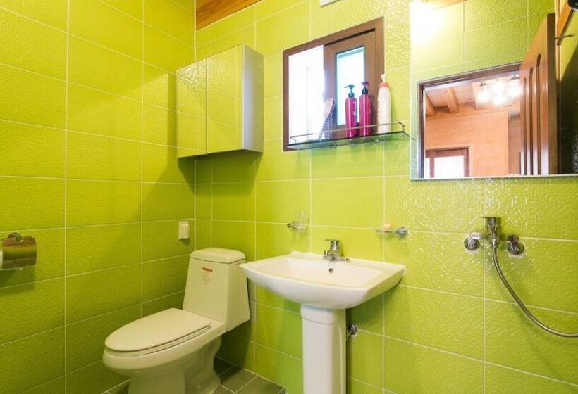 Gyeongju Hanok Kkotjam Pension