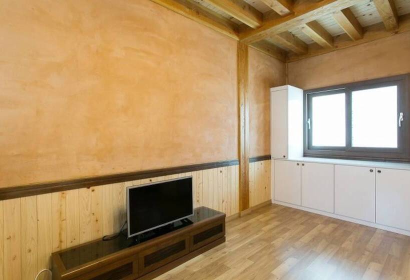 Gyeongju Hanok Kkotjam Pension