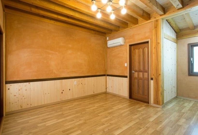 Gyeongju Hanok Kkotjam Pension