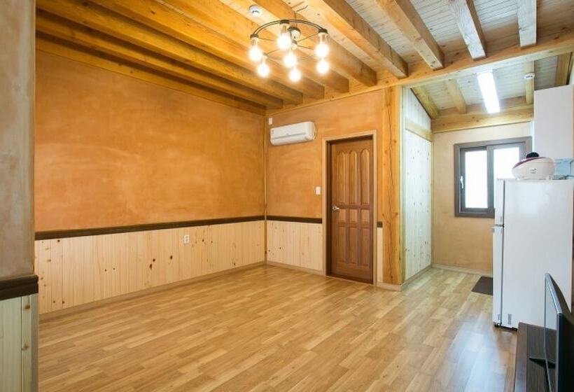 Gyeongju Hanok Kkotjam Pension