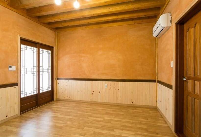 Gyeongju Hanok Kkotjam Pension