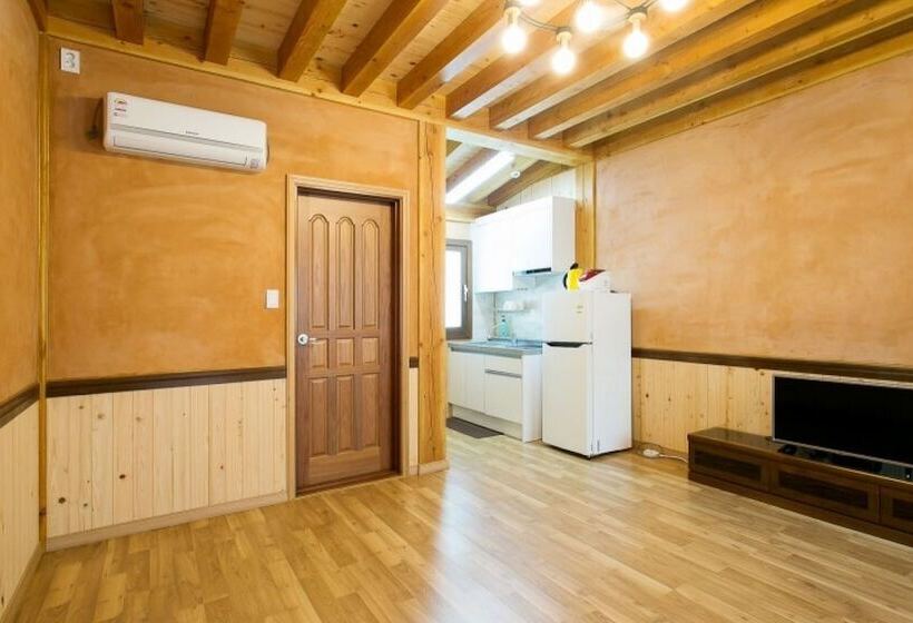 Gyeongju Hanok Kkotjam Pension