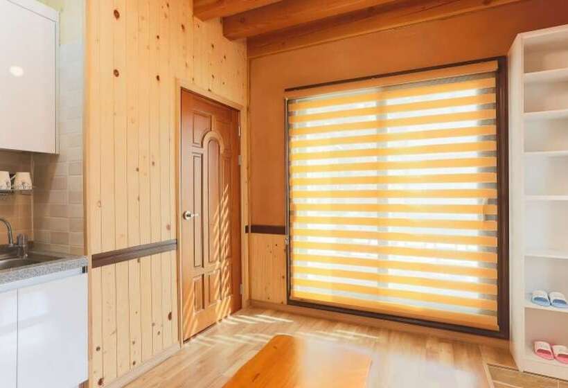 Gyeongju Hanok Kkotjam Pension