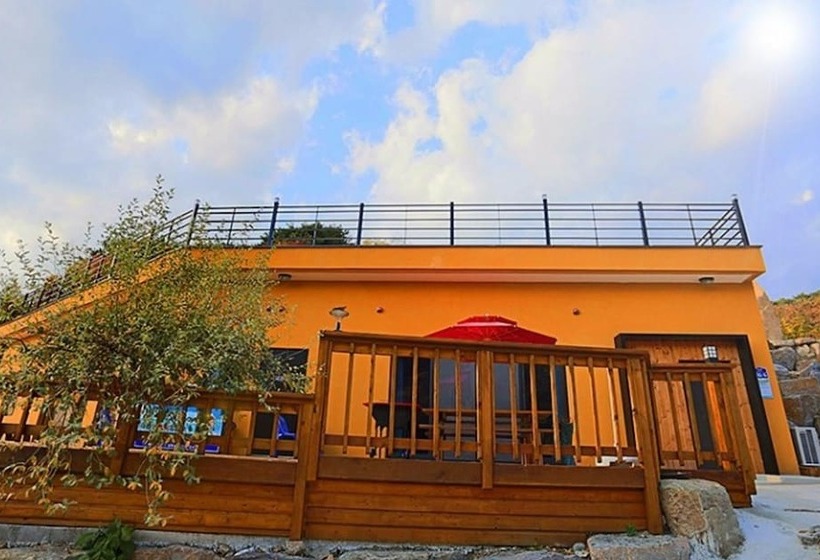 Hapcheon Gayasan Hwangtomaeul Pension