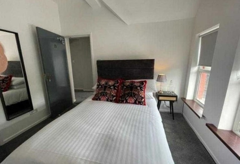 בית מלון כפרי Cavehill Castle