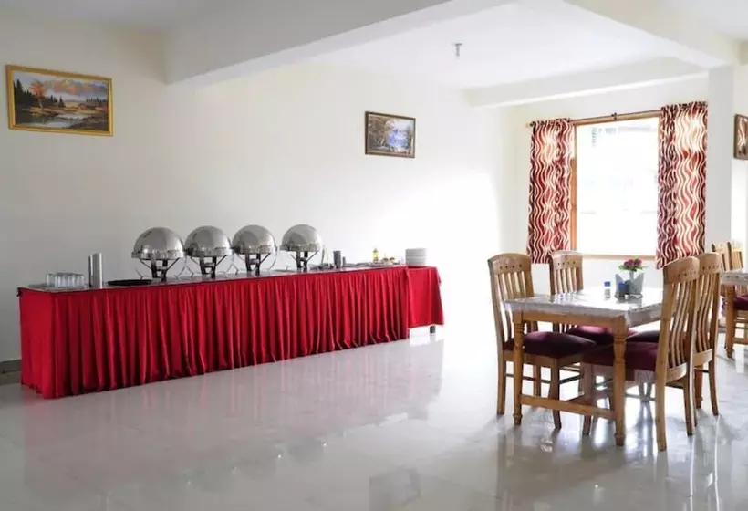 ホテル Goroomgo New Ambika Mall Road Manali