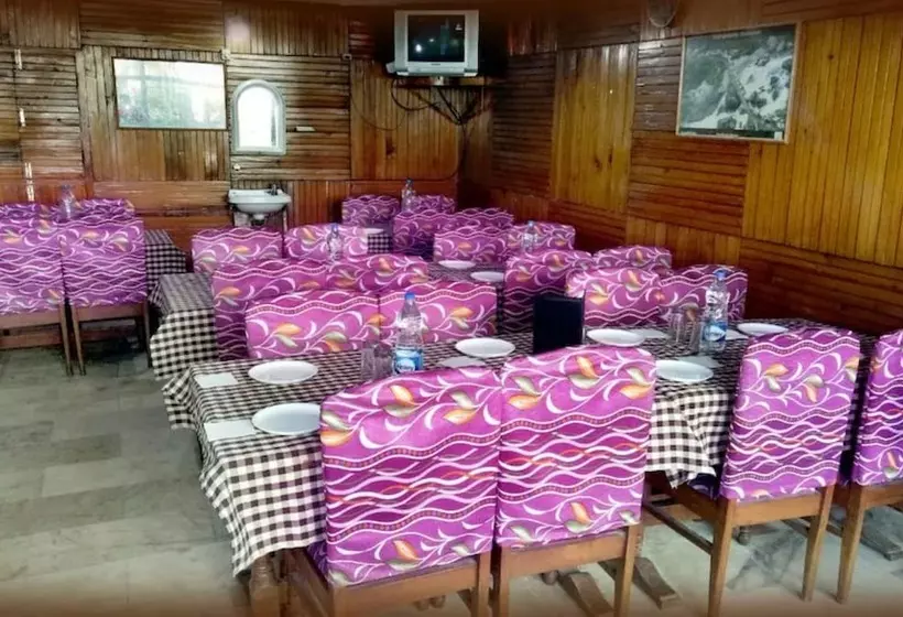 ホテル Goroomgo New Ambika Mall Road Manali