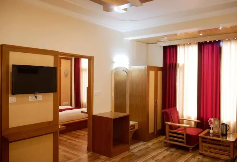 ホテル Goroomgo New Ambika Mall Road Manali