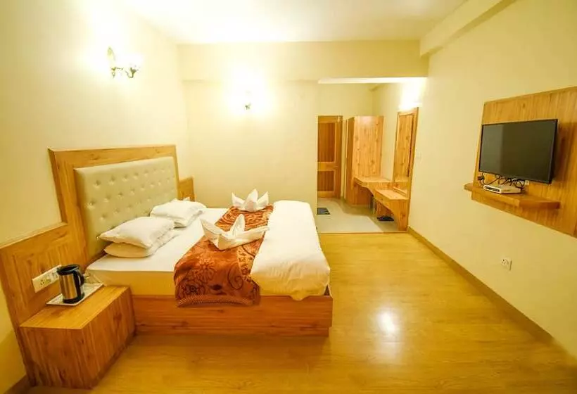 ホテル Goroomgo New Ambika Mall Road Manali