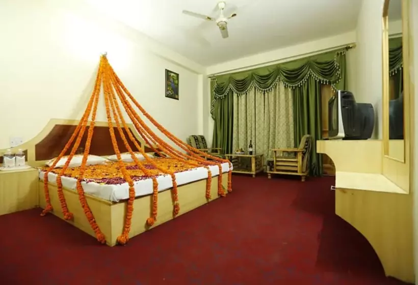 ホテル Goroomgo New Ambika Mall Road Manali