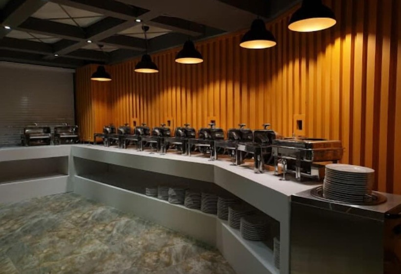 هتل The Opulent Resort & Conference