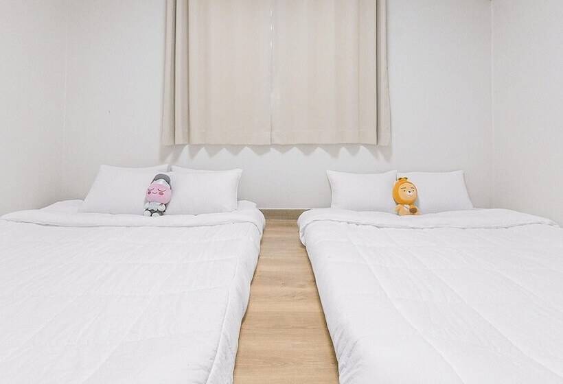 Jeju Kids And Dolphin Pension