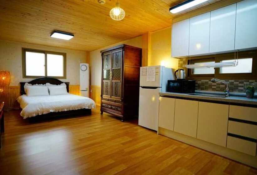 Jeongeup Mimi House Pension