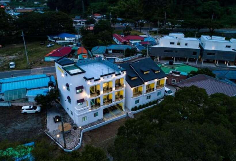 Namhae Gold River Pension