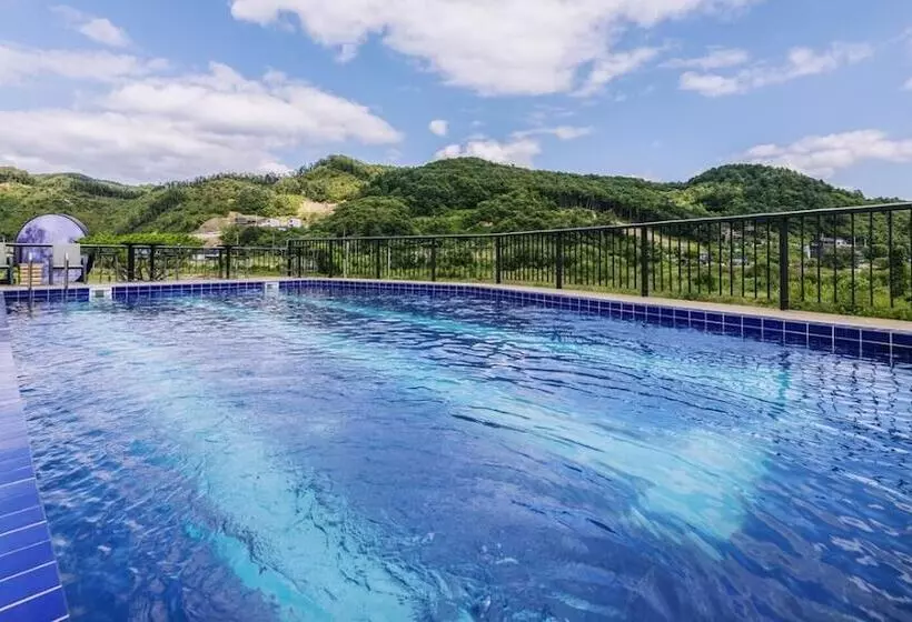 ペンション Gapyeong Cheongchun Glamping & Caravan