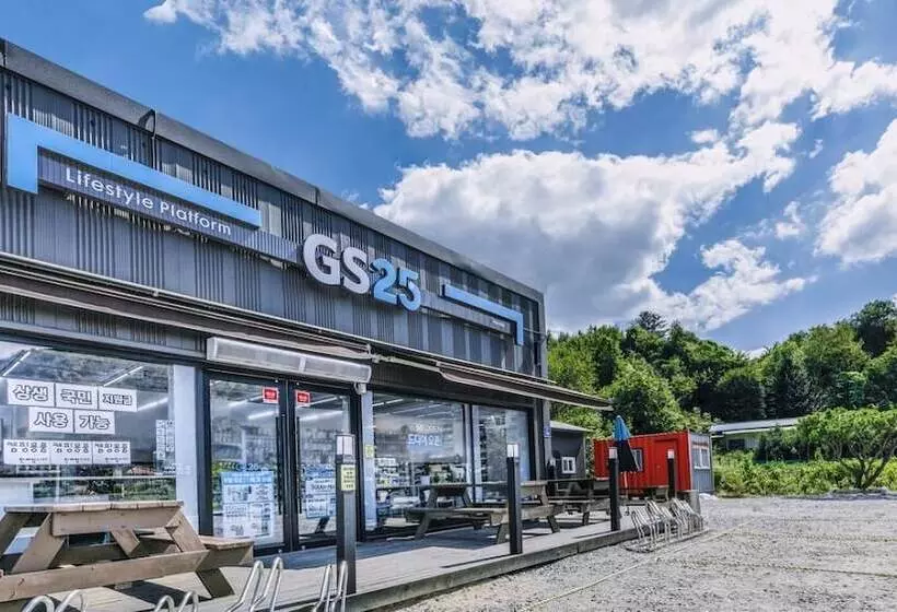 ペンション Gapyeong Cheongchun Glamping & Caravan