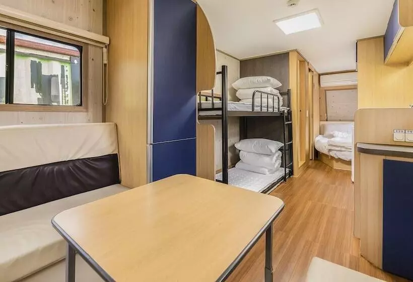 ペンション Gapyeong Cheongchun Glamping & Caravan