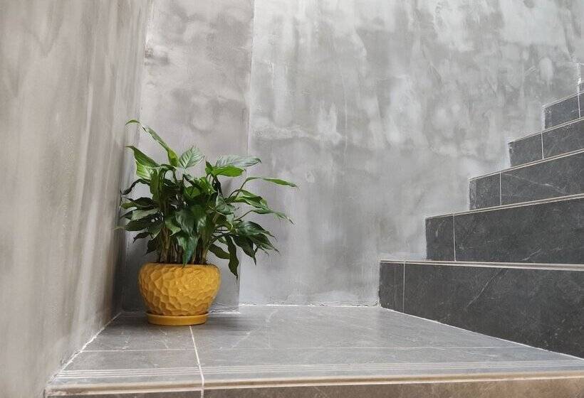 Majatalo Let Splay Minsu