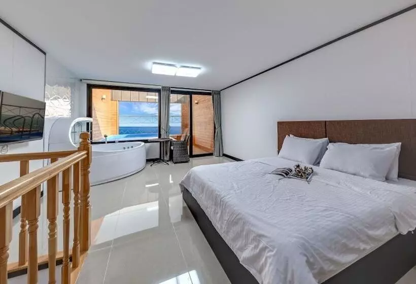 Pohang The East Pool Villa Pension