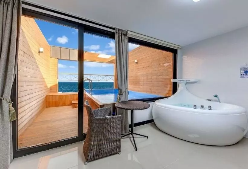 Pohang The East Pool Villa Pension