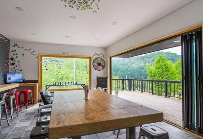 Pocheon La Vie En Rose Pension