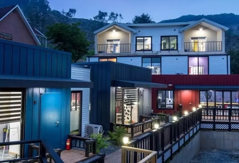 Pocheon La Vie En Rose Pension