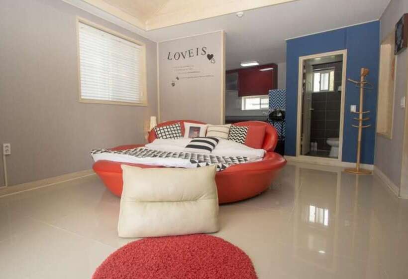 Pocheon La Vie En Rose Pension