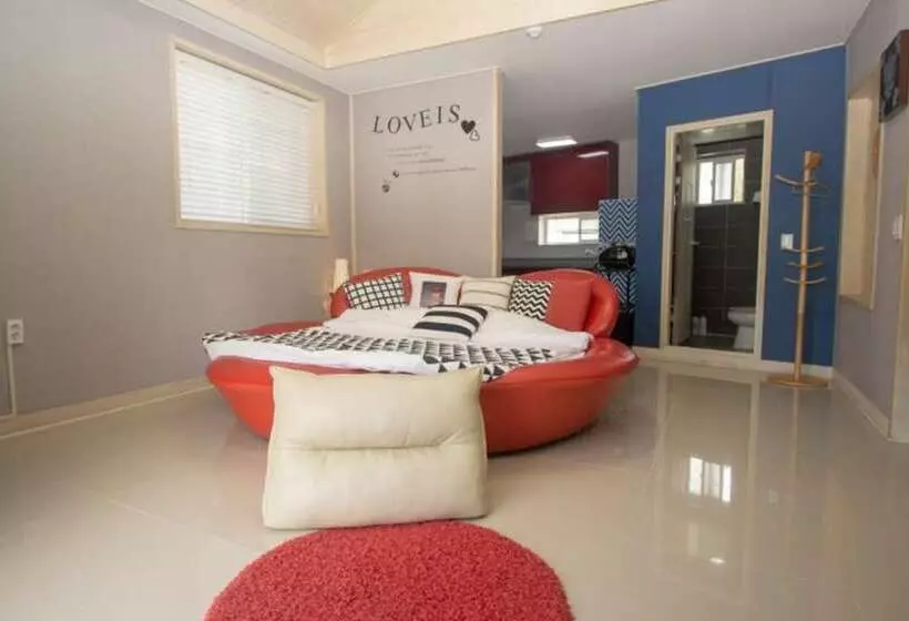 Pocheon La Vie En Rose Pension