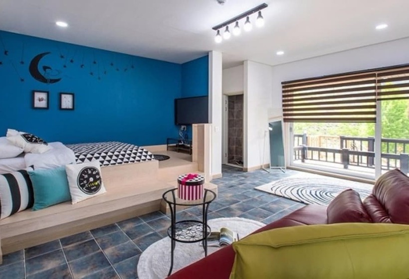 Pocheon La Vie En Rose Pension