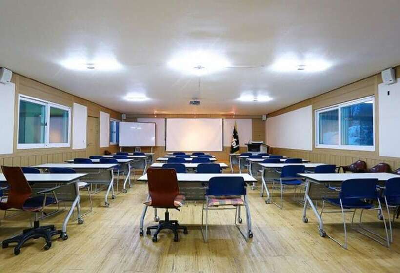 Pyeongchang Eomeonipumsok Maeul Pension