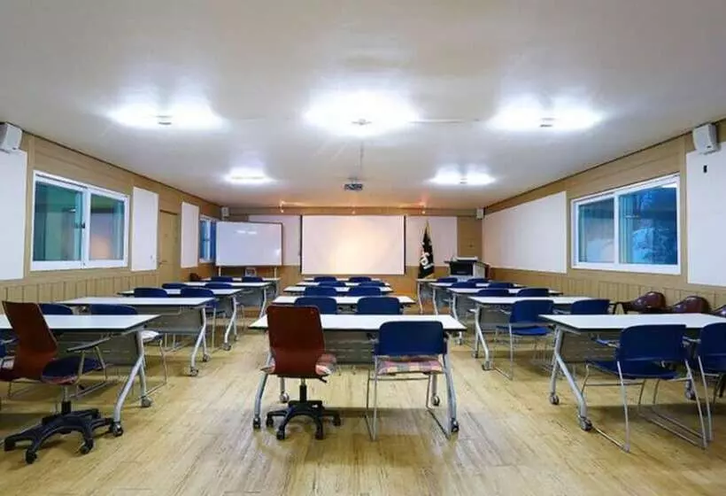 Pyeongchang Eomeonipumsok Maeul Pension