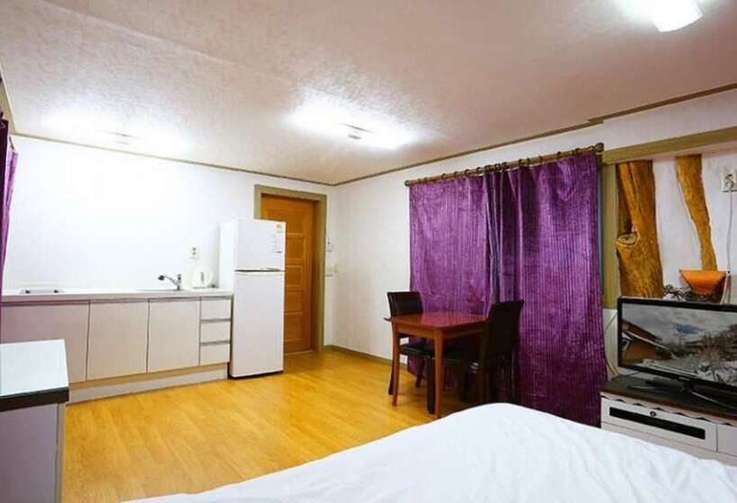 Pyeongchang Eomeonipumsok Maeul Pension