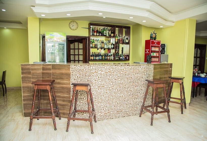 استراحتگاه La Joie Plazza