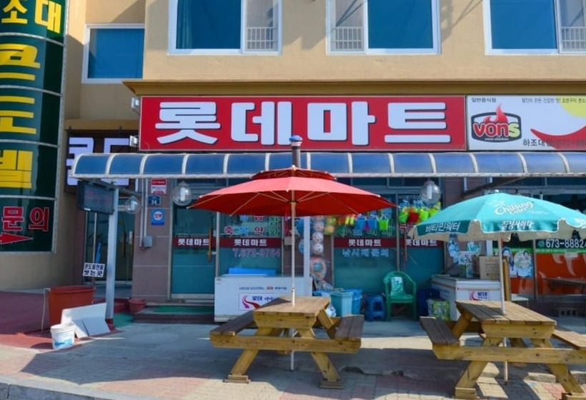 Yangyang Hajodae Conto Hotel Pension