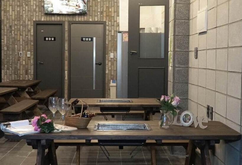 Boryeong Snail Pension